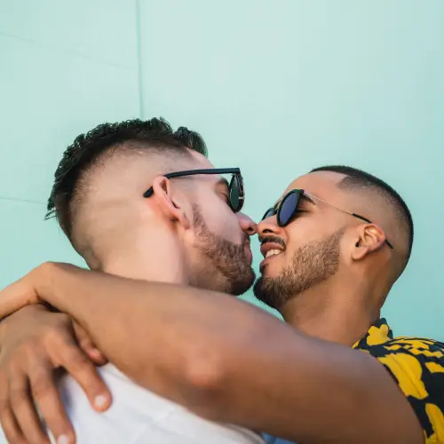 find a gay sugar daddy